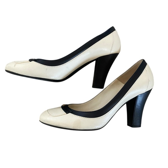 CHANEL Women's Two-Tone Black and Cream Heels - Picture 3 of 11